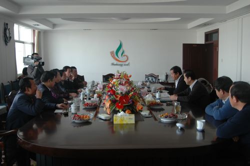 瓜州縣、金塔縣領(lǐng)導(dǎo)來公司慰問