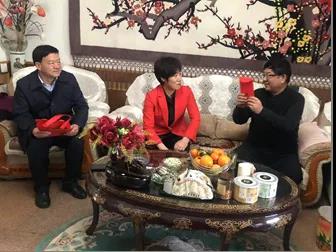 敦煌種業(yè)領(lǐng)導(dǎo)看望慰問公司老干部、老黨員及困難黨員職工