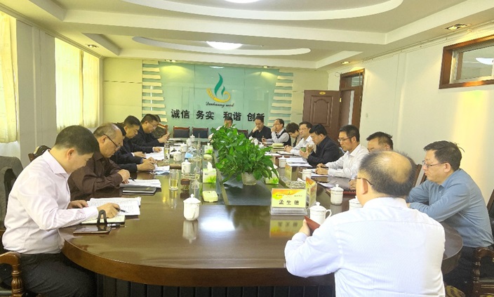 市委常委、副市長張秀林到敦煌種業(yè)調(diào)研