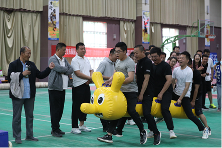 展風(fēng)采 強(qiáng)體魄 助振興 —— 敦煌種業(yè)在市屬國資國企“文旅杯”躍動(dòng)前行·逐夢未來運(yùn)動(dòng)會上喜獲多項(xiàng)獎(jiǎng)